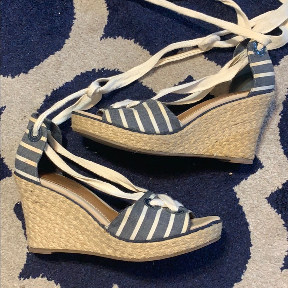 Sperry wedges 7.5